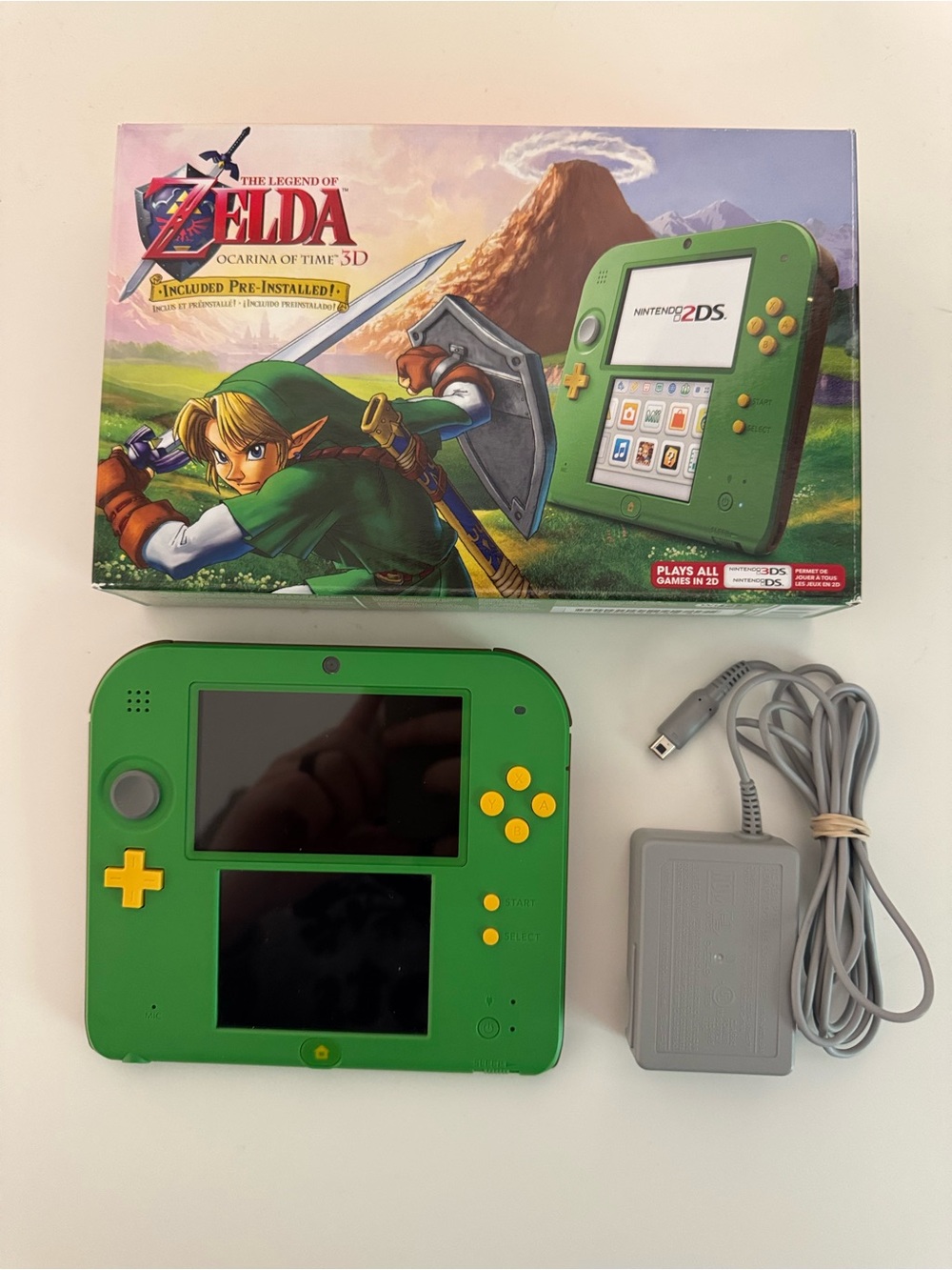Nintendo 2DS - Zelda Ocarina of Time Edition with box